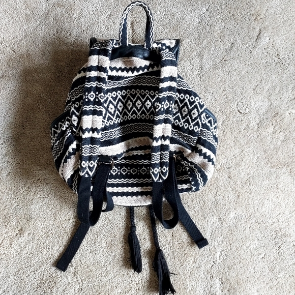 American Eagle Bohemian Print Black and White Backpack - Picture 4 of 10